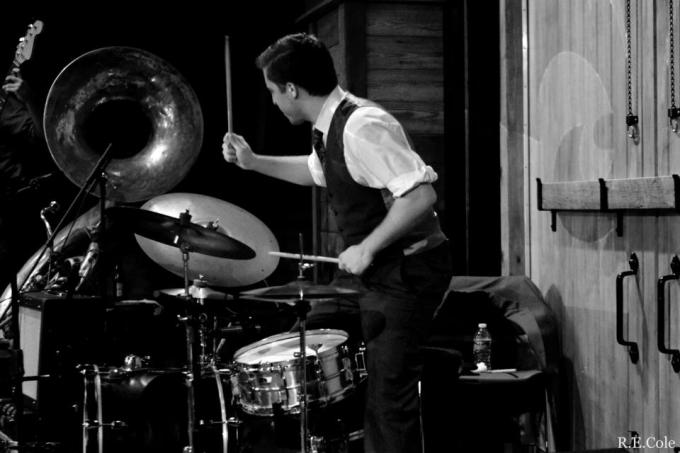 13505_10151338177396816_1752055136_n