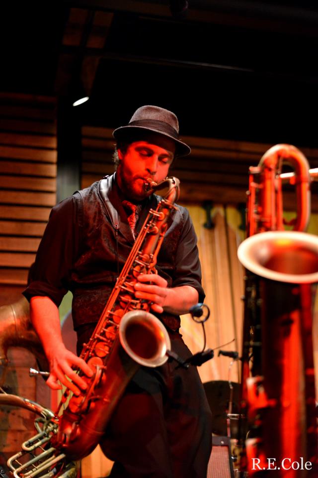 531972_10151338176901816_703439744_n