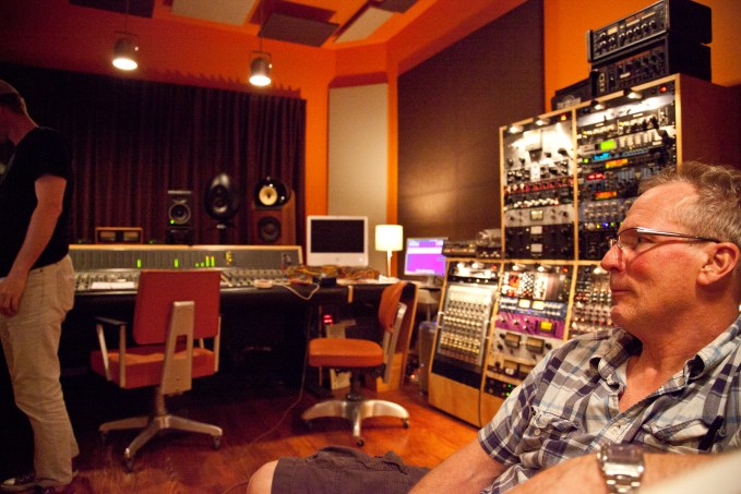 Craig kickin' it back a lil bit